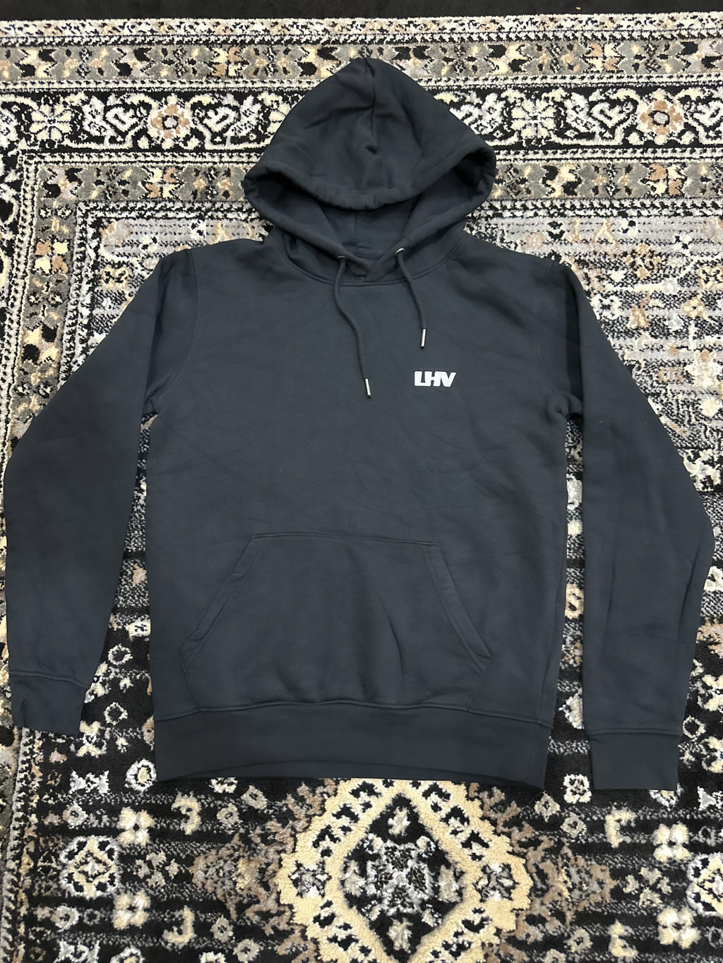 Classic Black Hoodie – Minimalist Everyday Style