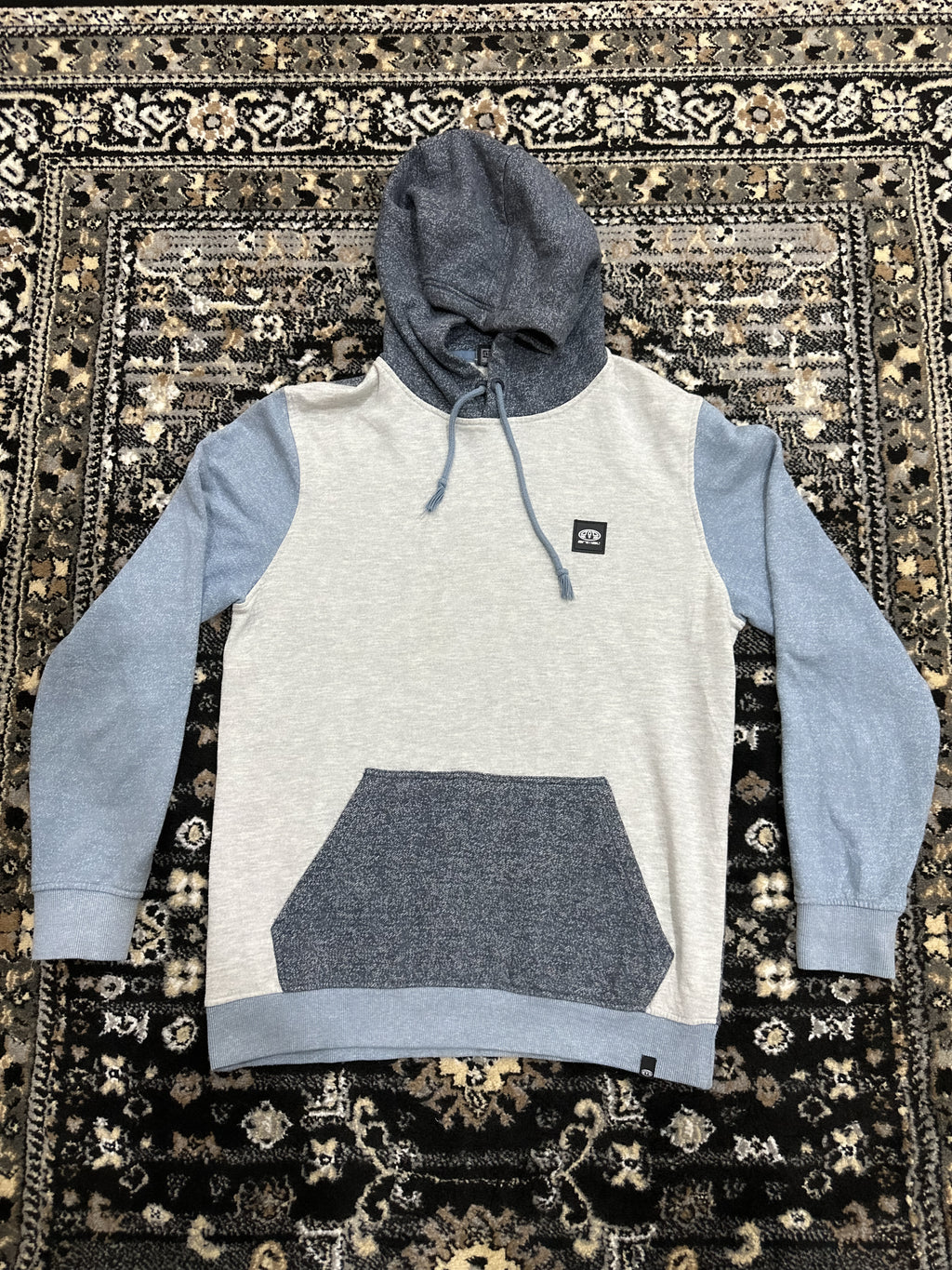 Two-Tone Casual Hoodie – Comfortable Everyday Wear