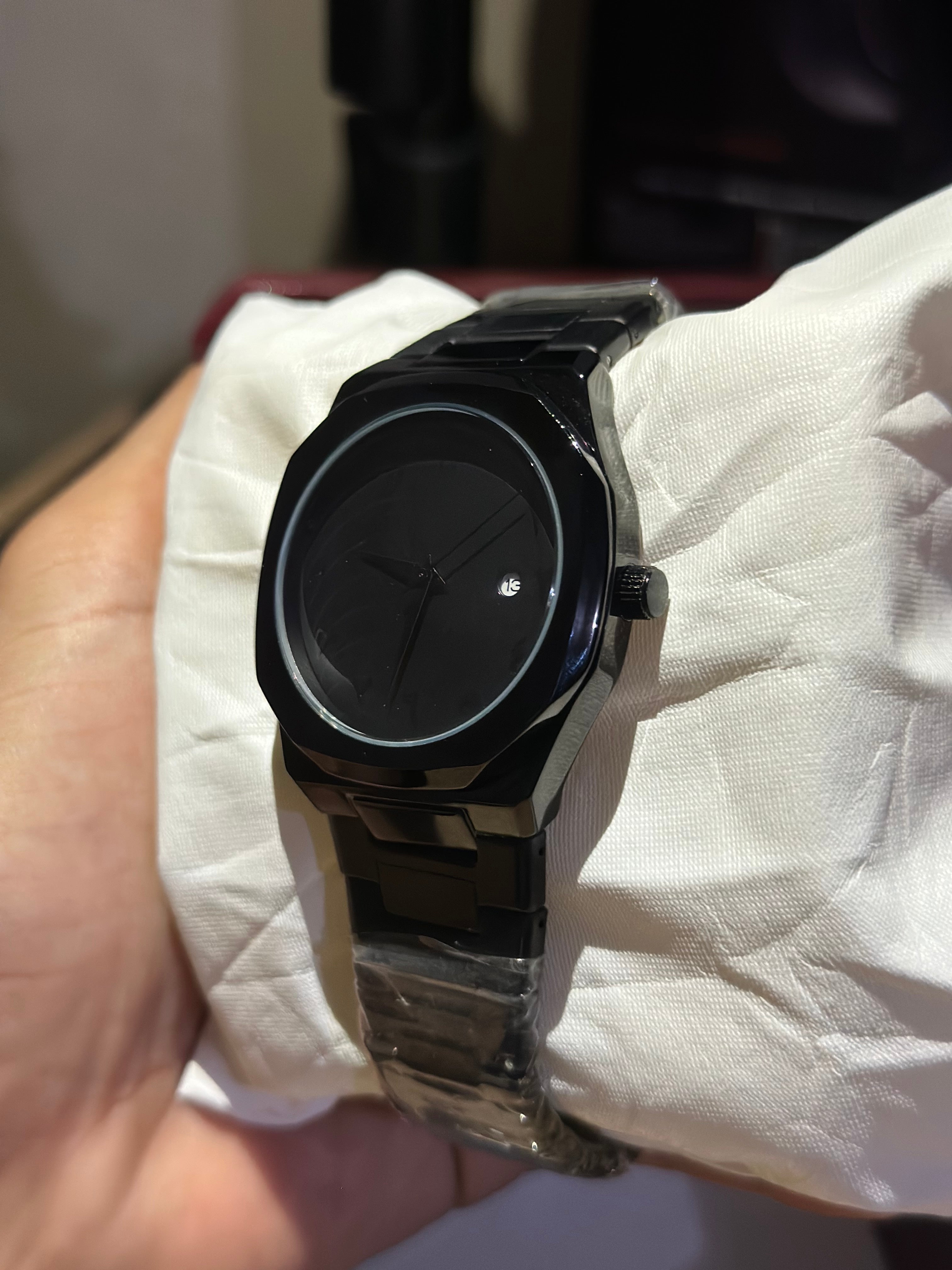Black Arabic Aura Watch