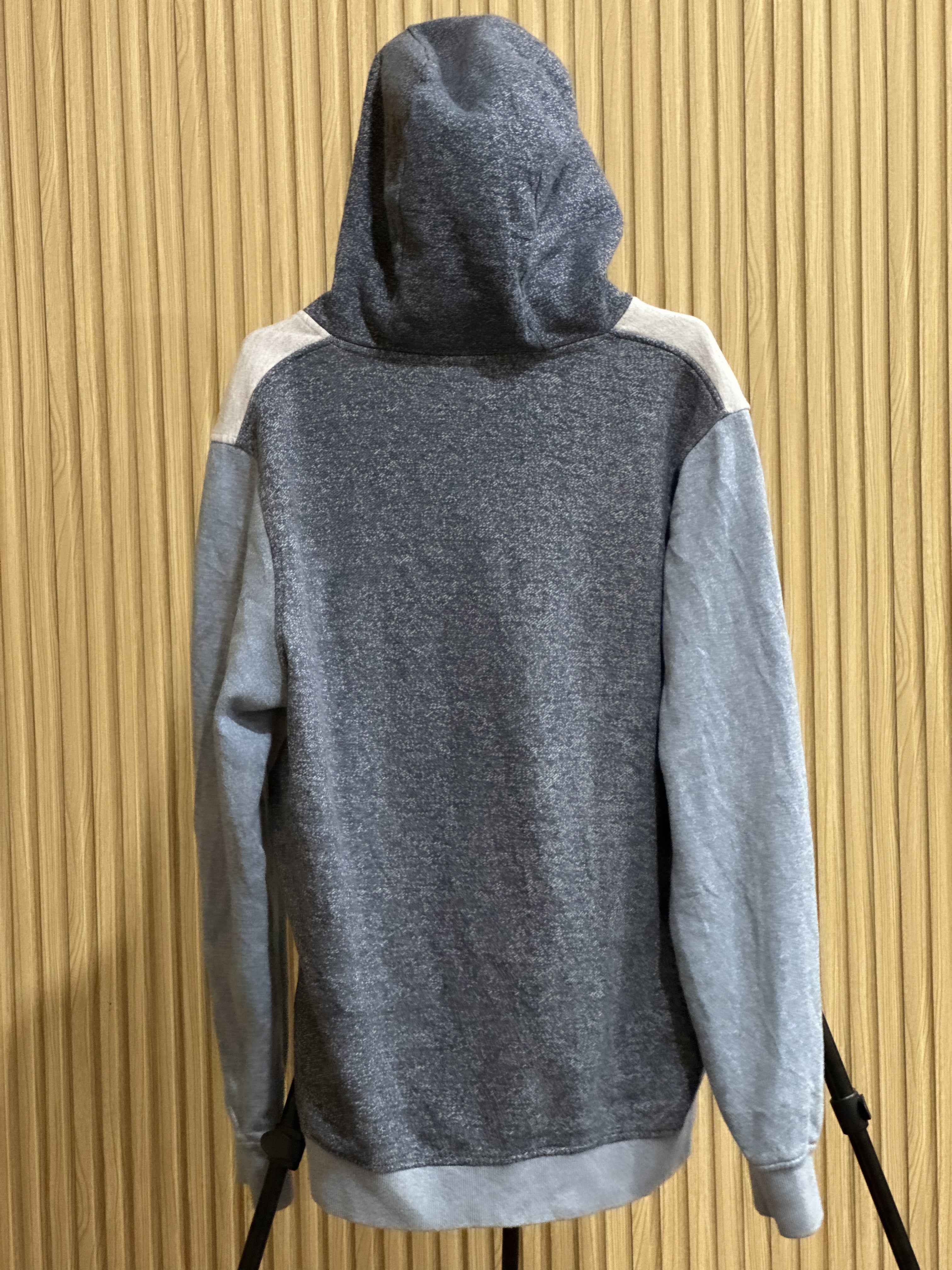 Two-Tone Casual Hoodie – Comfortable Everyday Wear