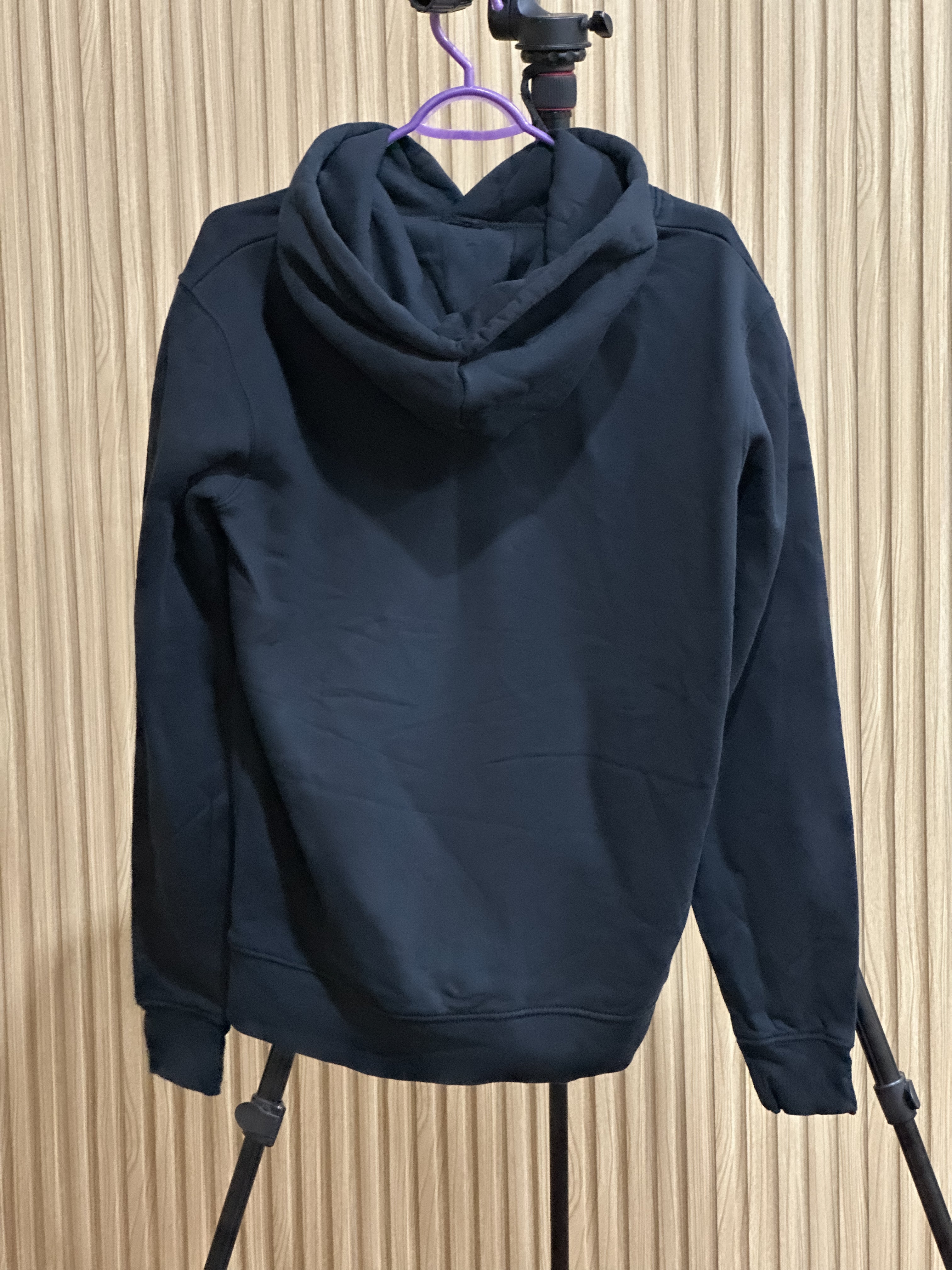 Classic Black Hoodie – Minimalist Everyday Style