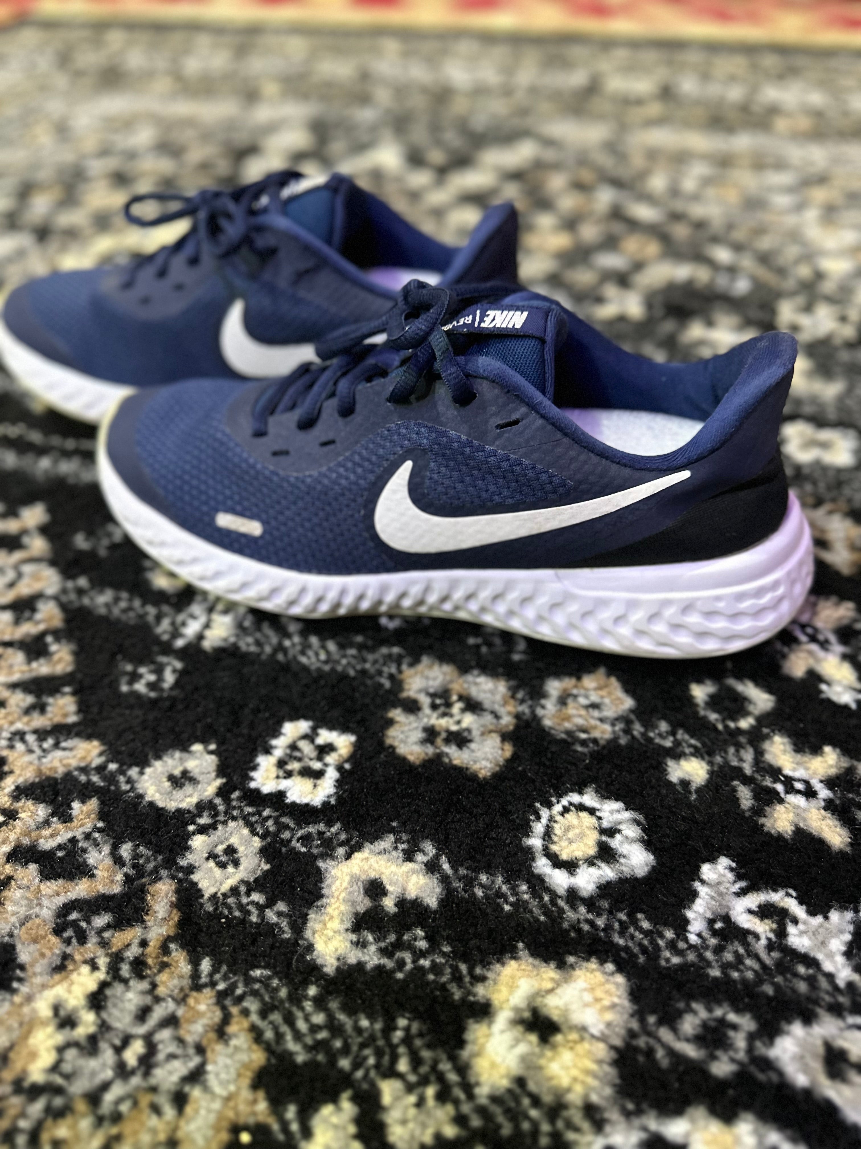 Nike Revolution Running Shoes – Navy & White